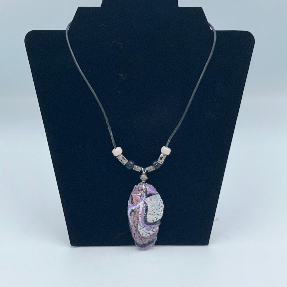 Rope Bead and Purple Pendant Necklace